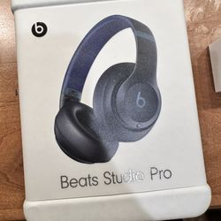 Navy Beats Studio Pro Wireless + 2 Years AppleCare+ OFFERS WELCOME