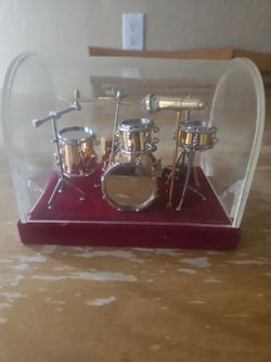 Una Mini Bateria Nueva