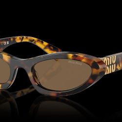 Miu Miu

MU 09YS