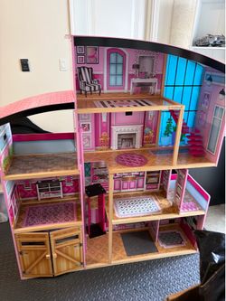 Doll house
