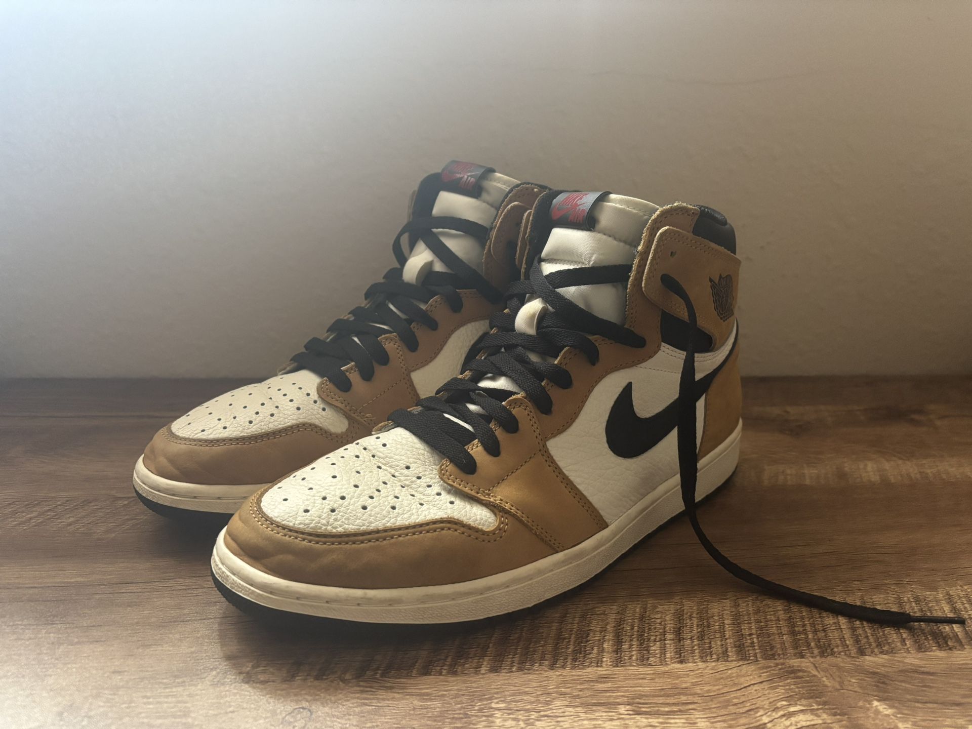 Jordan 1 Retro High OG 'Rookie of the Year' Size 12 Lightly Used