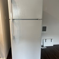 Refrigerator For Sale