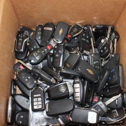 Car Key fob Key Replacement Ford, BMW, Mercedes Benz, Maserati, Bentley, Porsche, Toyota, Dodge, Lexus Volkswagen Honda Hyundai Audi key fob 