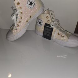 Converse  MEN SIZE 5 WOMEN'S SIZE 8