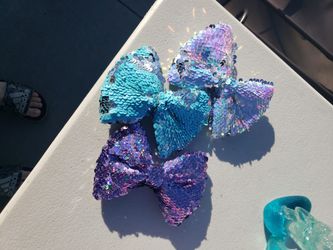 3 Sequin Bows