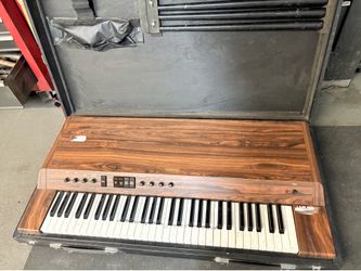 🎹 Vintage Yamaha Electric Piano w/ Legs & Case – Fully Tested – $475