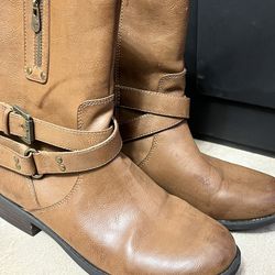 Women’s Boots Size 8.5