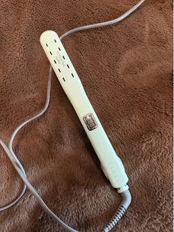 Voloom Rootie 3/4” Inch Professional Volumizing Ceramic Hair Iron | Lasting Hair Volume | for Short Or Thin Hair | Adjustable Temp | Auto Shut-Off