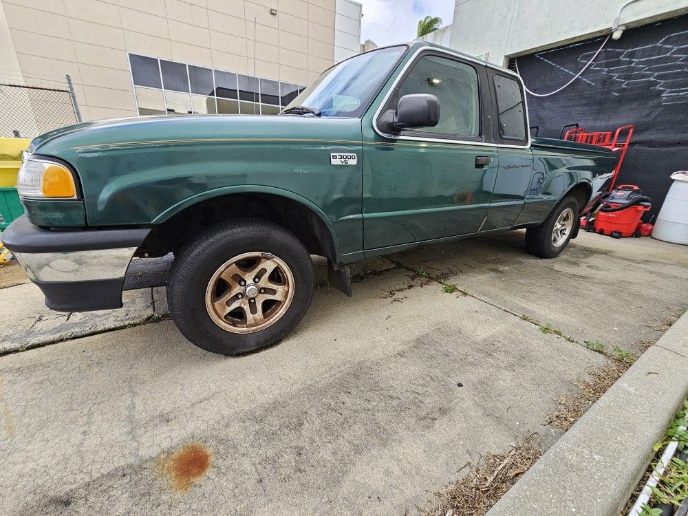 2000 Mazda B-Series Pickup
