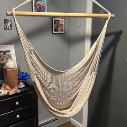 Hanging chair 