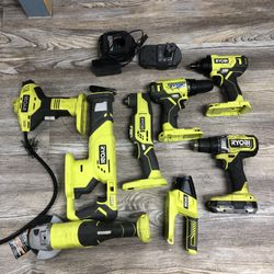 Ryobi 8 Price Tool Kit 2 Batteries And 1 charger