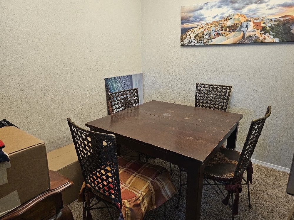 Dining Room Table W/Chairs