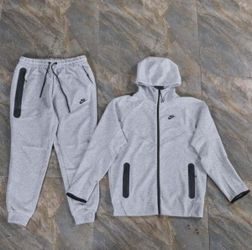 Nike Tech Fleece Grey Set