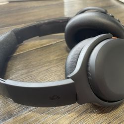 Headphones 
