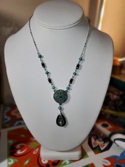 Fantasy Jewelry Necklace And Earing Set 