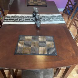 Dining Table With  Decor 8 Chairs Very Good Condition 