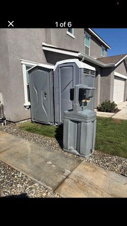 Banos porta potty cooler