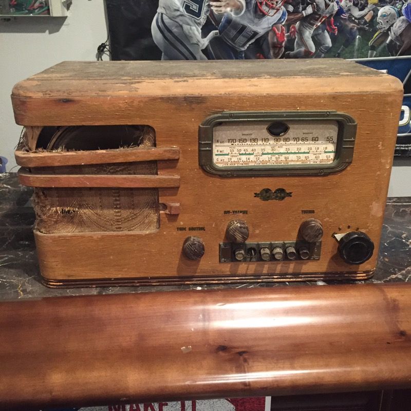 Vintage tube radio western air patrol model 388