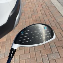 TaylorMade Driver SIM MAX 10.5 with cover Right-Handed Fujikura Ventus Blue 6-S shaft 