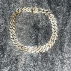 I Am Giving Away My Chain