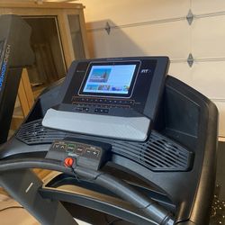 NordicTrack Elite 1000 Treadmill – Great Condition (Read Description)