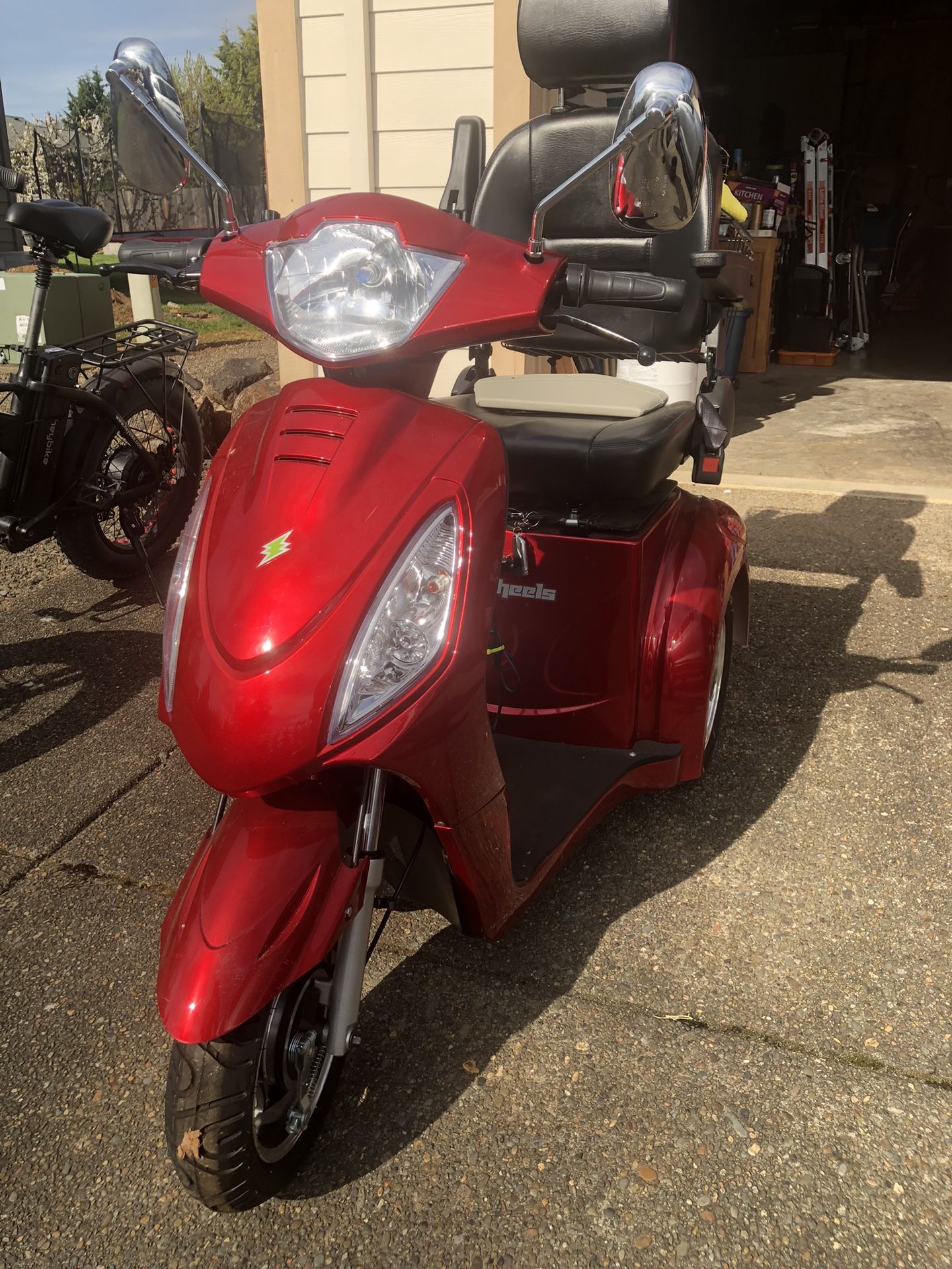 E Wheels 48v Recreation Scooter