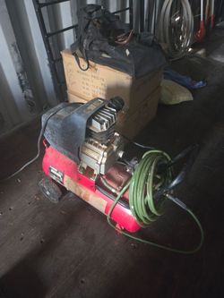 Portable Air Compressor with Hose