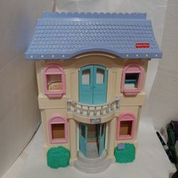 Vintage 1997 Fisher Price Grand Home Loving Family  House Only