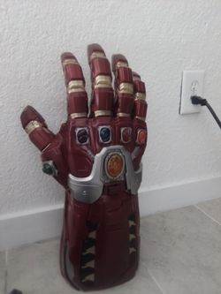 Marvel Legends Gauntlet