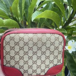 Authentic Gucci Leather Purse 