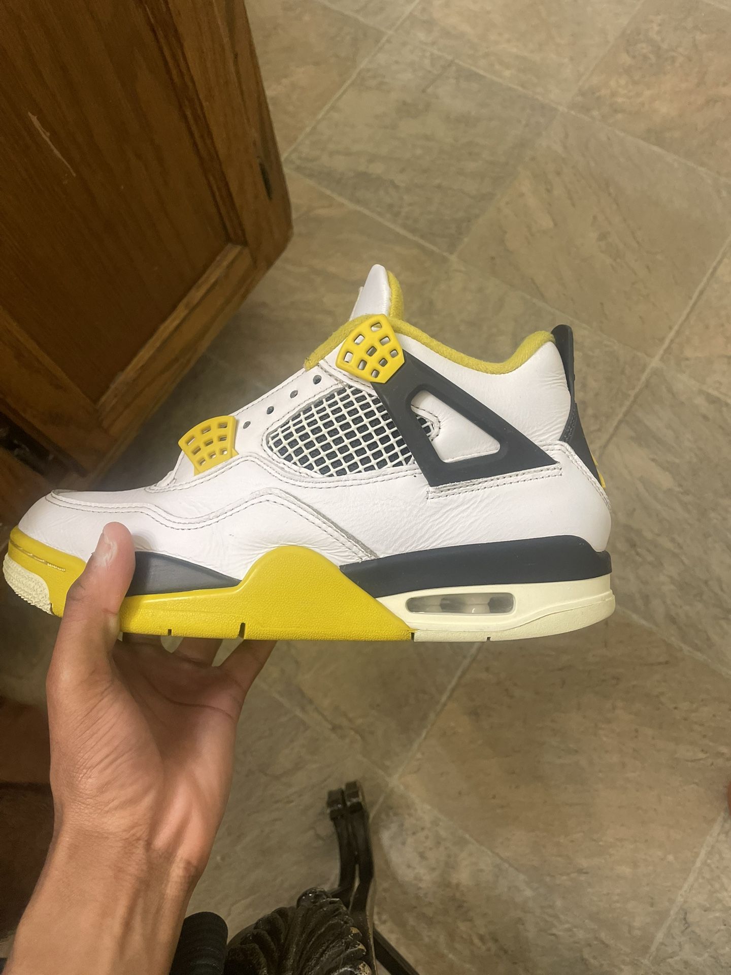 Jordan 4s