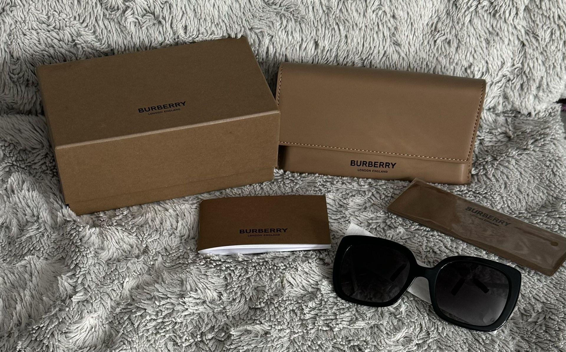 Burberry 4323