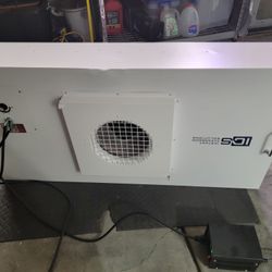 Laminar Flow Hood (Mycology/clean Room)/ Ffu 48x24"  Orig $1265 Asking $400