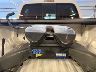 Ford  5th wheel hitch Reese signature elite 18k slider