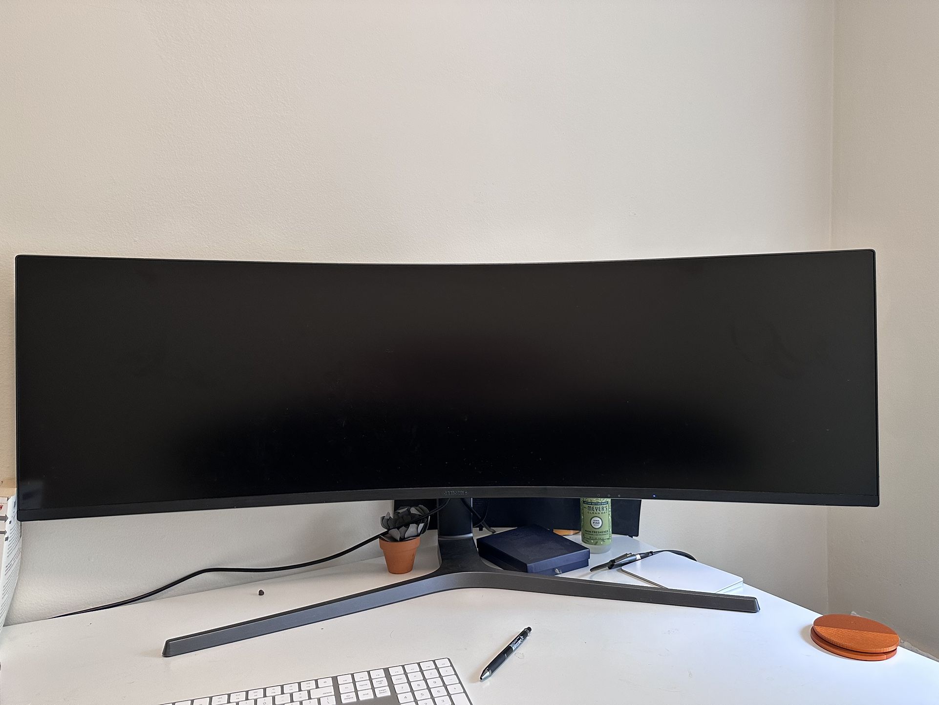 Samsung Ultrawide Monitor - 48” - Like New for Sale in Seattle, WA ...