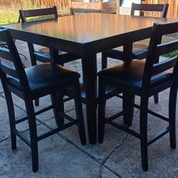 KITCHEN TABLE WITH CHAIRS