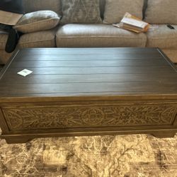 Marcilyn Lift Top Coffee Table