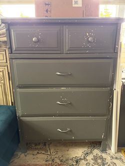 Chalk Painted Dresser + Nightstand Set – Solid Furniture / Refinishing Project