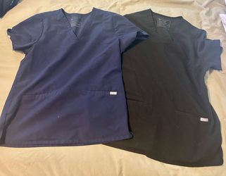 2 Figs Women’s Scrub Tops medium