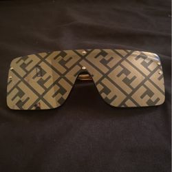 Fendi Aviator Sunglasses 