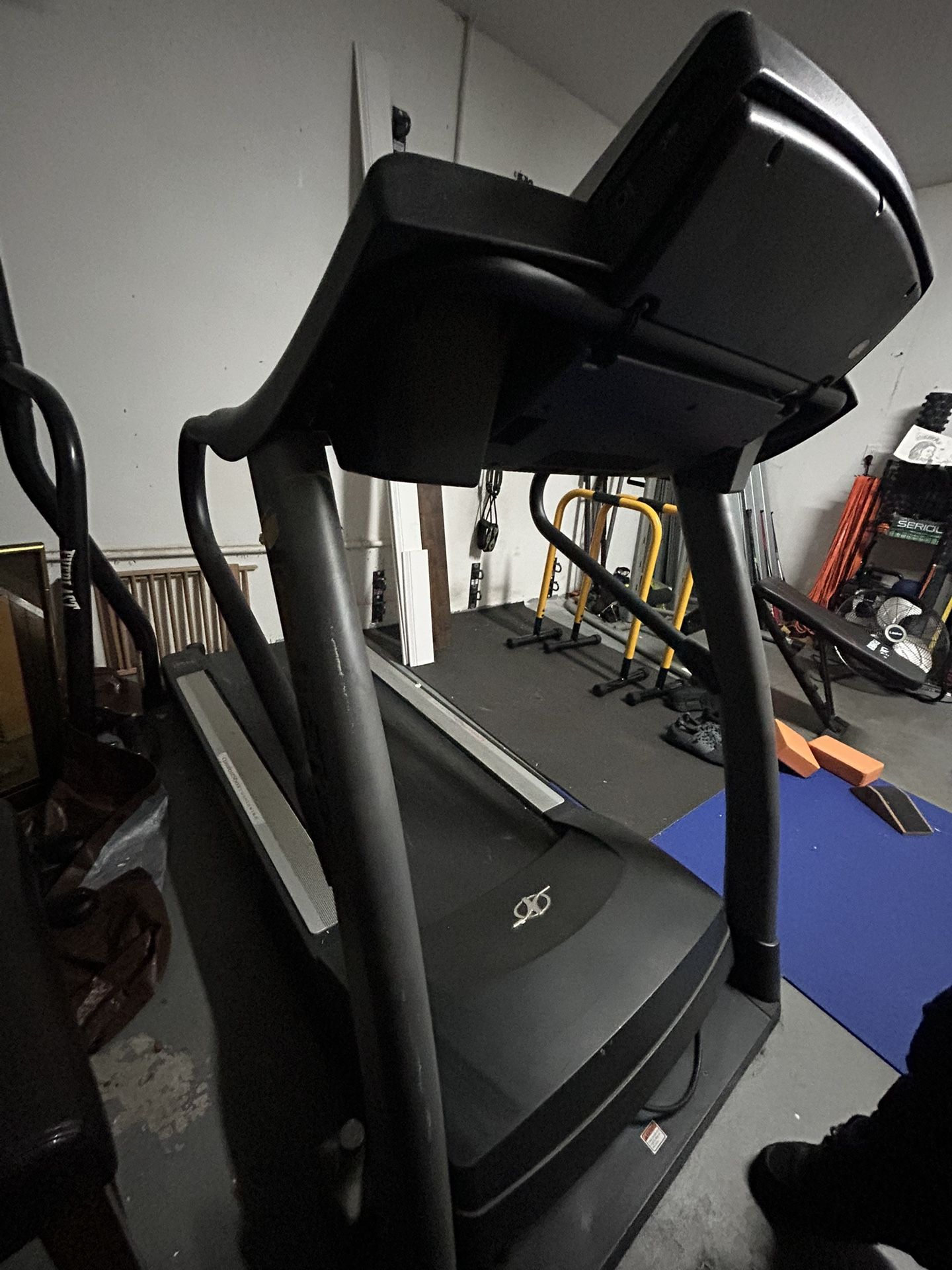 A2750 Pro Treadmill 