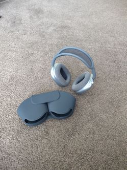 Apple AirPods Max Headphones