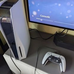 PS5 Disc Edition 1 TB + DualSense Wireless Controller + 3 Cables + Box!