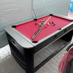 pool table / hockey table