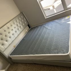 King Size Bed Frame And Bedspring