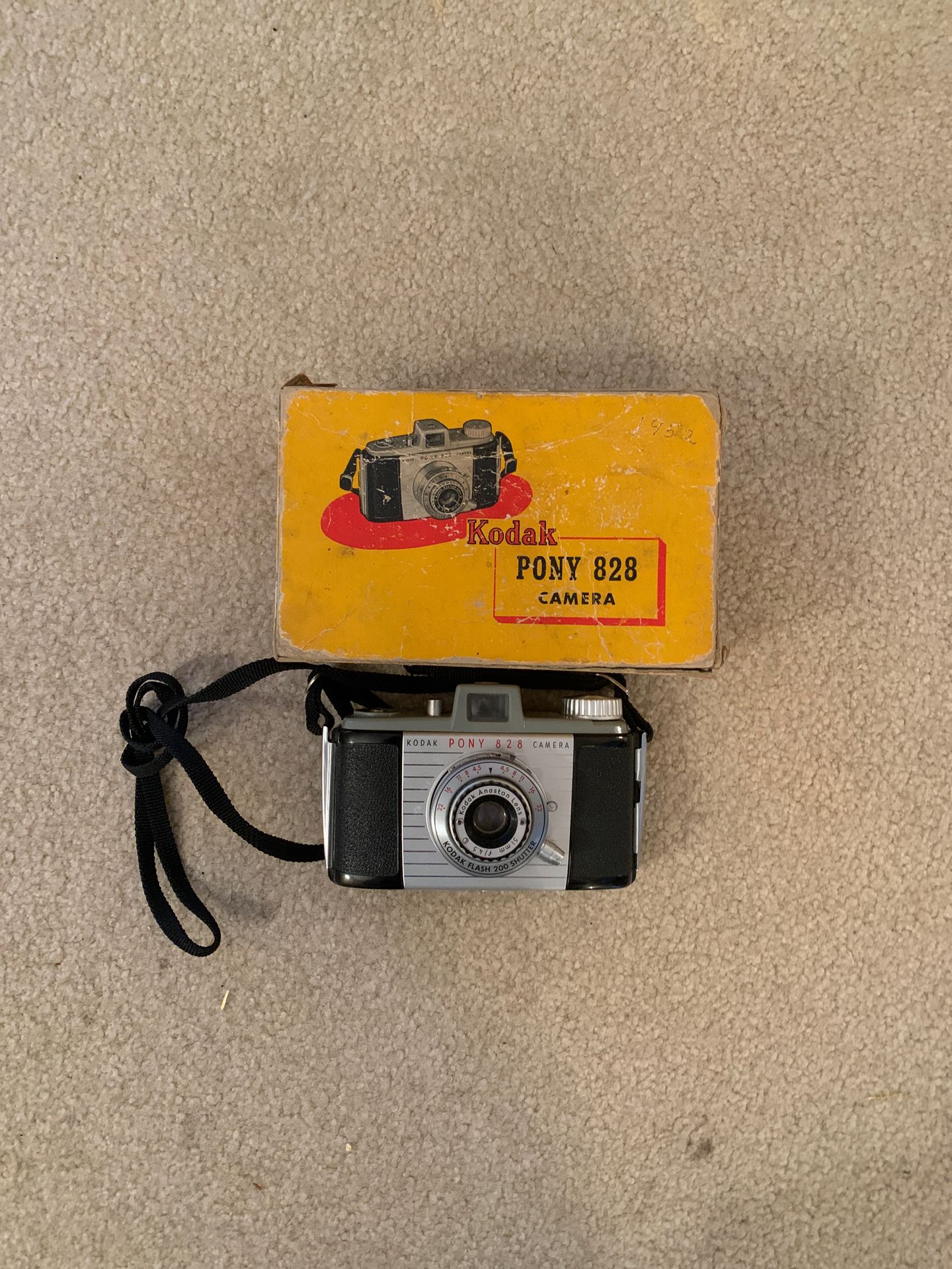 Kodak Pony 828 camera