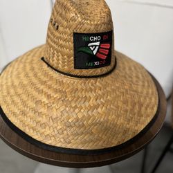 New Sun Hat / Sombrero Nuevo