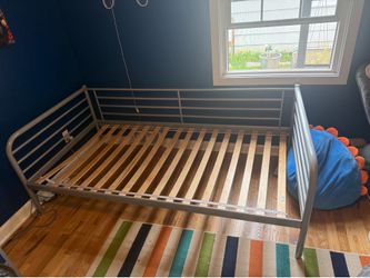 Free- Twin Bed