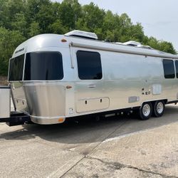 2019 Airstream Globetrotter, international cloud, Bambi