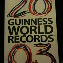 (Like New) 2003 Guinness World Records